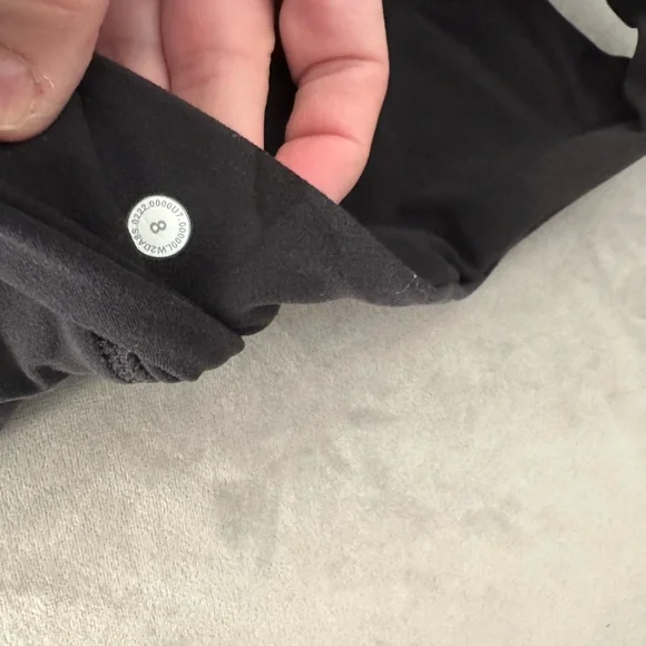 lululemon athletica Black Reversible Sports Bra Black and Heritage Camo size 8 - Picture 10 of 11